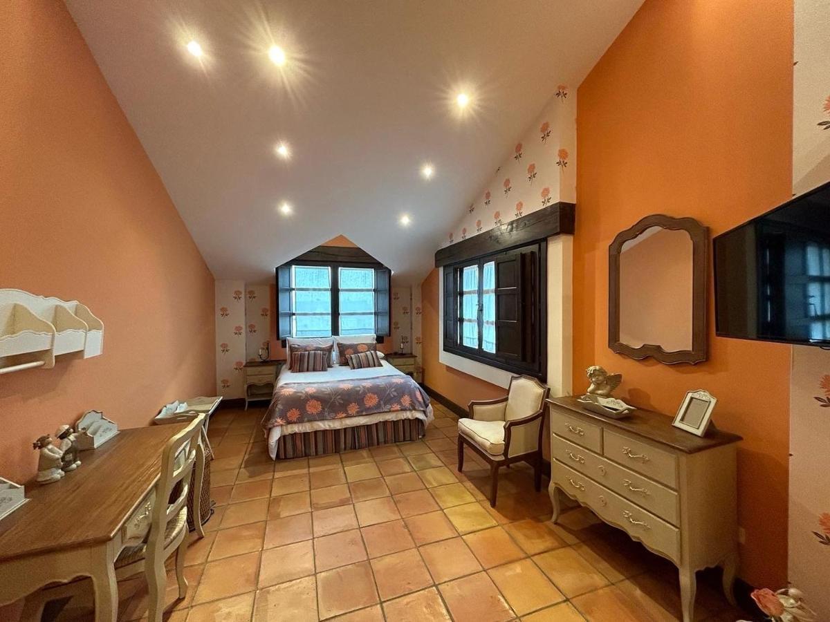 La Flor Del Granado Villa Торихос Екстериор снимка